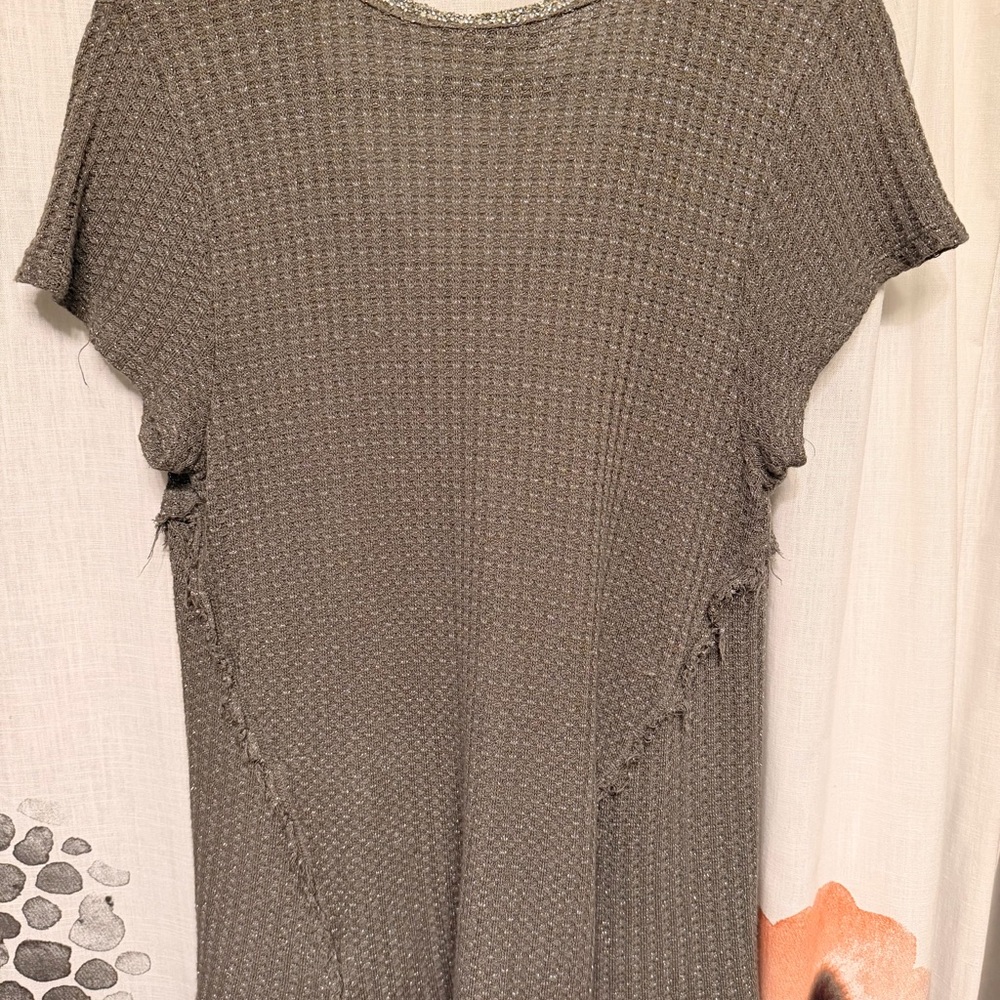 Juicy Couture Metallic Taupe Knit V-Neck Top - Picture 3 of 7